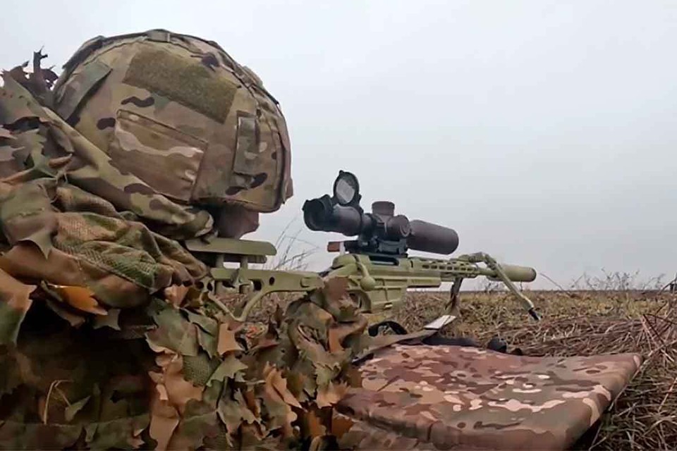 Командир роты Юрист показал тренировку снайперов, которыми расколют Орехов