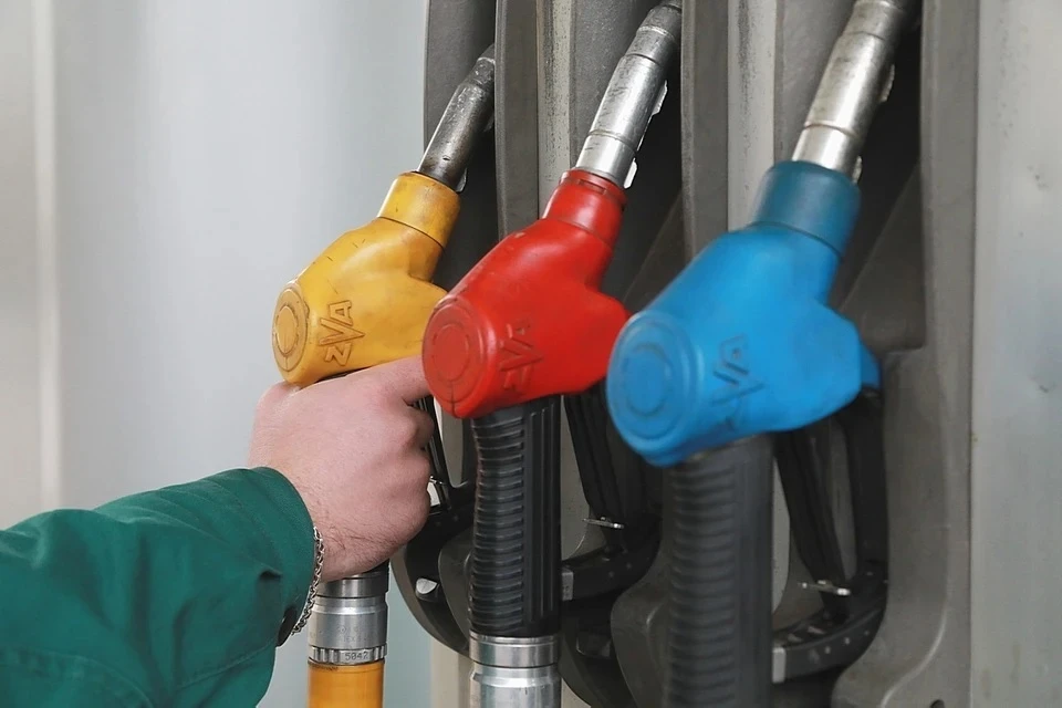 На Украине резко подорожало топливо, дизель продают по 168 рублей за литр
