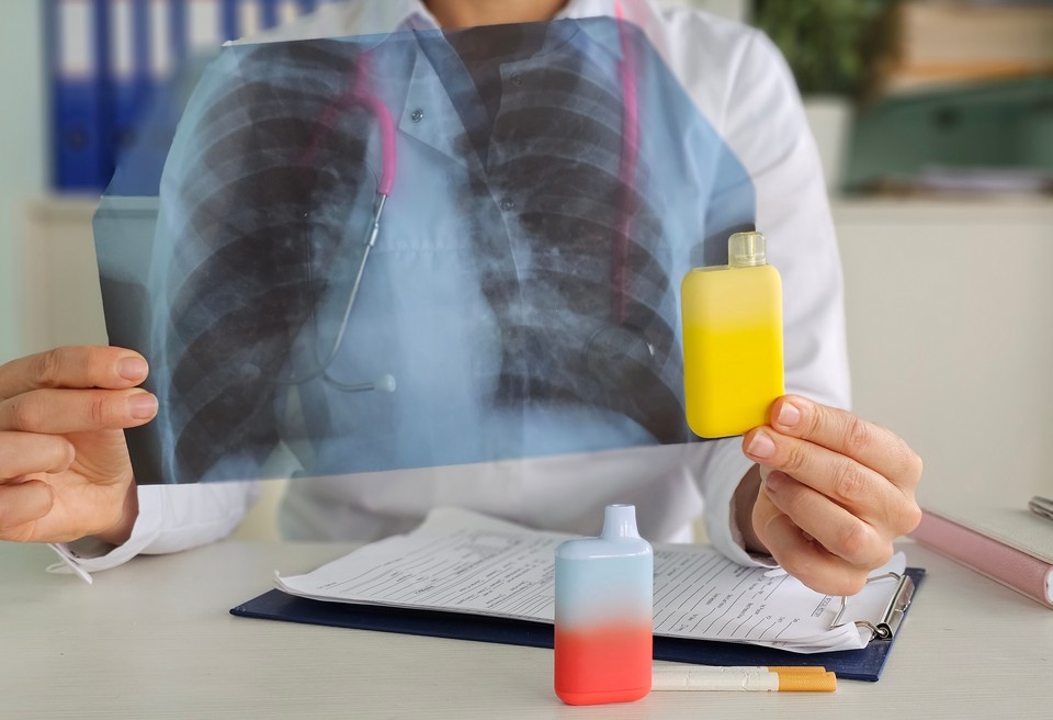 Допарили до рака: вейпы и электронные сигареты могут вызывать рак легкого и полости рта