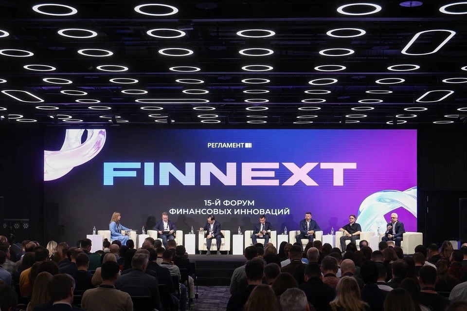 Интерфейсы и генеративный ИИ определяют лидеров на банковском рынке