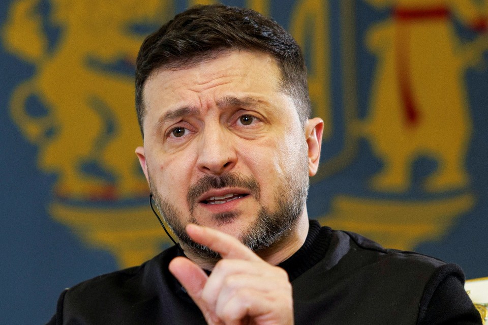 Зеленский придумал, как объяснить потери ВСУ, а Украине спасти Европу