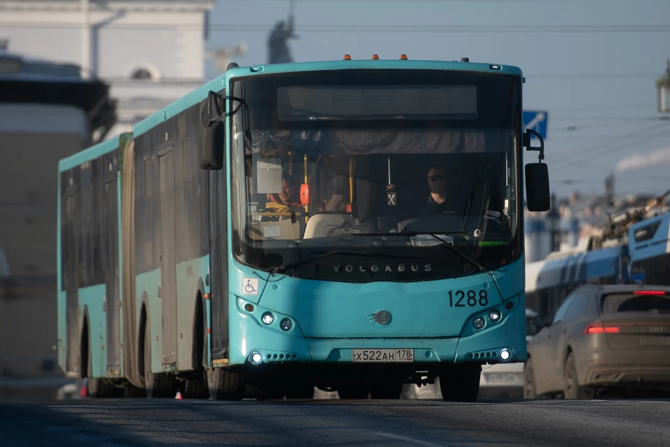 В Петербурге изменили маршруты некоторых автобусов.