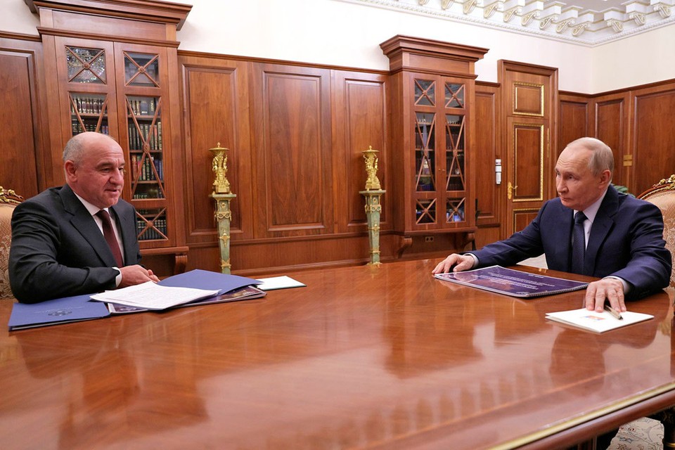 Владимир Путин передал особый подарок бойцам на передовой