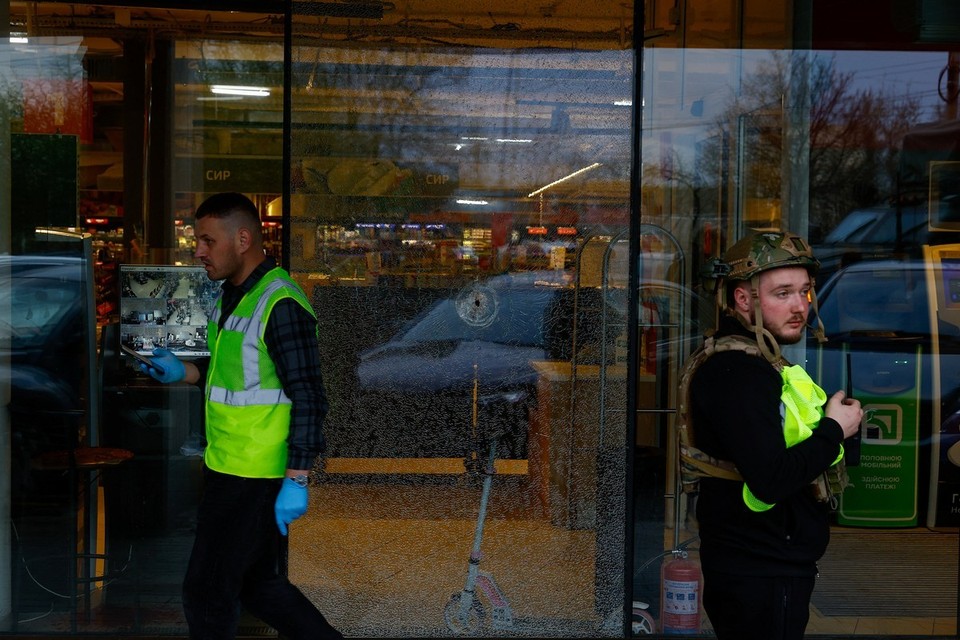 Новости СВО на Украине и боевая сводка на 20 апреля: Что сделали киевские копы, заслышав стрельбу, дадут ли украинцам право носить стволы, сколько боссов судят за геноцид