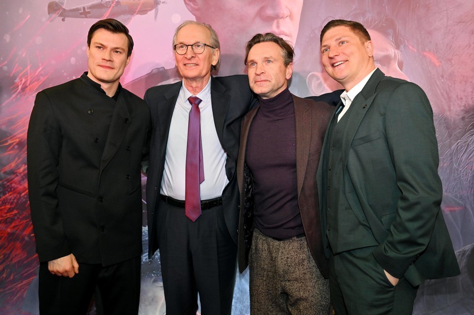 Такого Федора Добронравова вы еще не видели: Актер сыграл великого старика, который совершает подвиг ради любви к Родине