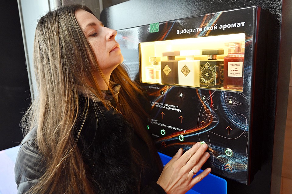 Микролюкс, чтобы почувствовать себя богатым: зачем в России продают бренды в микродозах