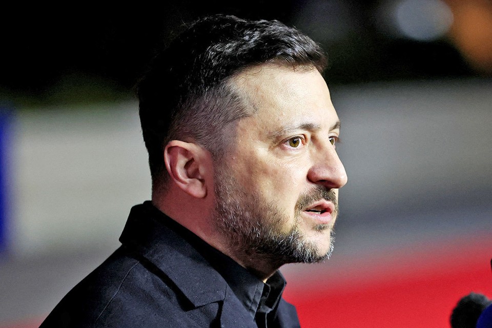 Зеленского загнали в свою же ловушку: Путин и Трамп предложили перемирие на День Победы