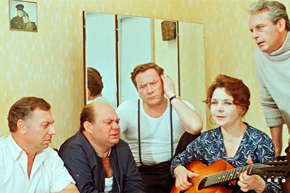 Признание в любви поколению, завоевавшему Победу: Как в одном десантном батальоне оказались Евгений Леонов, Нина Ургант и Анатолий Папанов