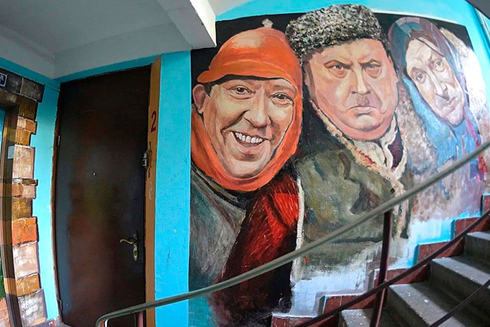 Повесил картину в подъезде — получи штраф: как безнаказанно украсить лестничную клетку