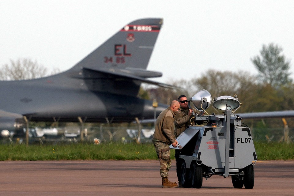 Американцы хотят запугать Иран «Темным орлом»: каким будет ответ на угрозы применить гиперзвуковое оружие