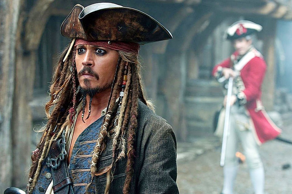 Disney готовит продолжение «Пиратов: Карибского моря»: что известно о фильме, кого сыграет Марго Робби и вернется ли после отмены Джонни Депп