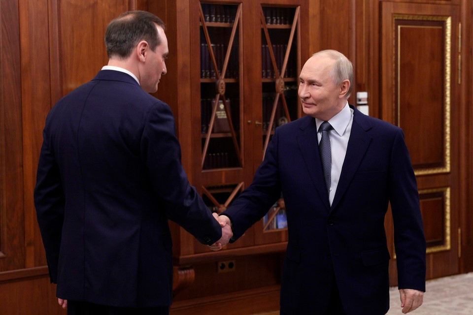 Лекарства и вагоны для всей страны