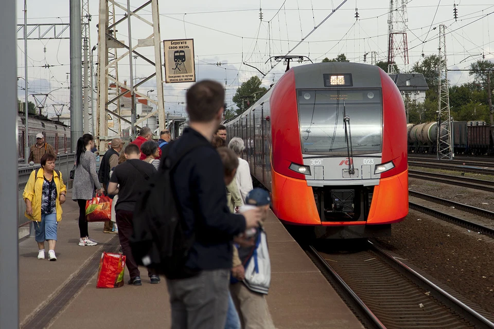 «Ласточка» на перроне в Твери