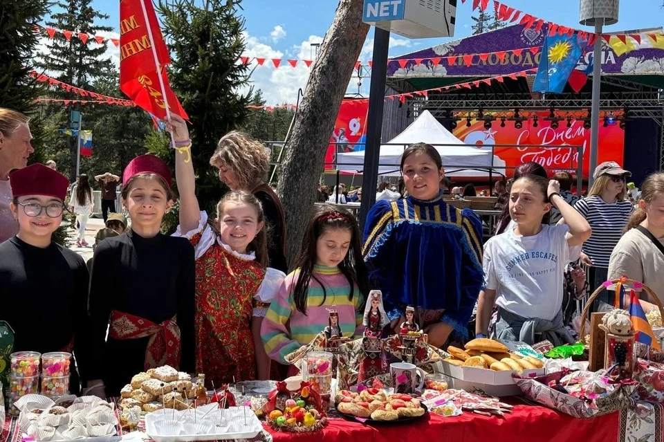 В Кисловодске проходит благотворительная ярмарка. Фото: соцсети Евгения Моисеева