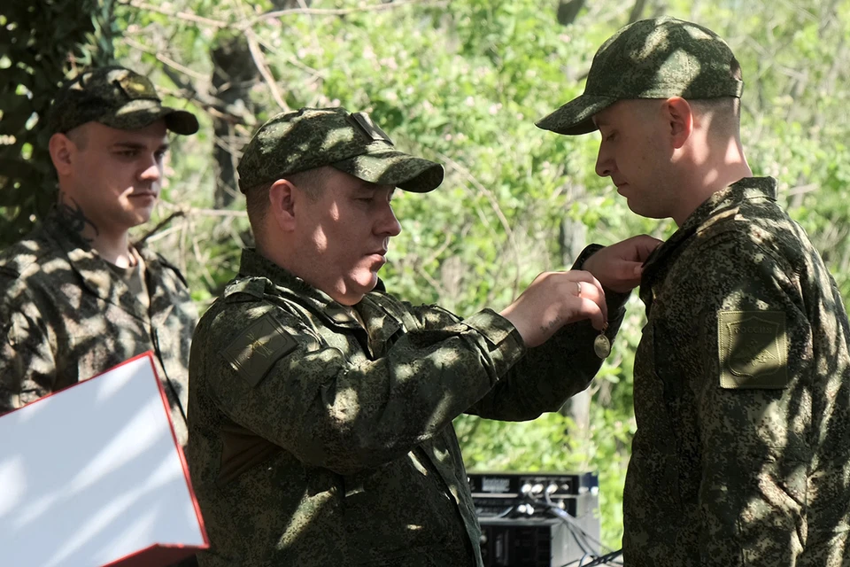 За проявленное мужество и героизм при выполнении боевых задач на Днепропетровском направлении, бойцы были отмечены государственными и ведомственными наградами