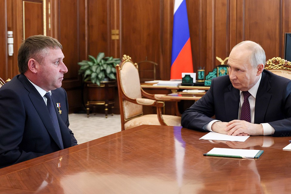 Владимир Путин сменил двух губернаторов: Белгородскую и Брянскую области возглавили участники президентских кадровых проектов Время героев и школа губернаторов