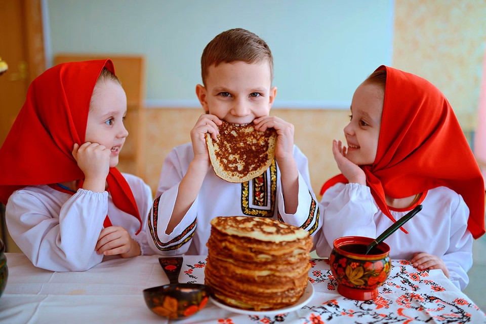 Борщ, блины, оливье — какие хиты традиционного застолья войдут в новый ГОСТ