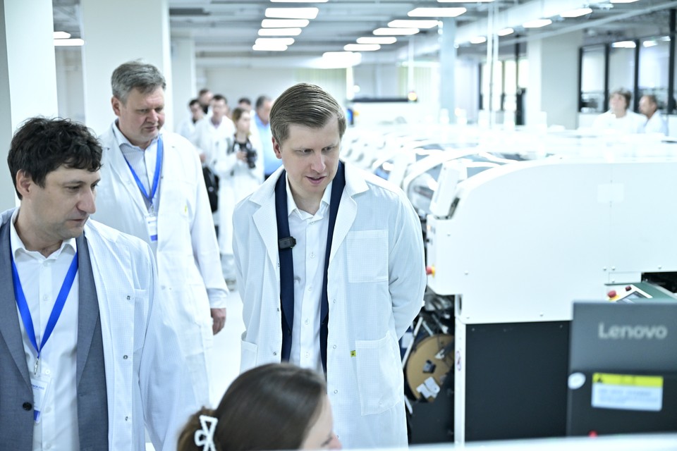 До 60 тысяч отечественных компьютеров в год: в ОЭЗ Технополис Москва заработало производство полного цикла