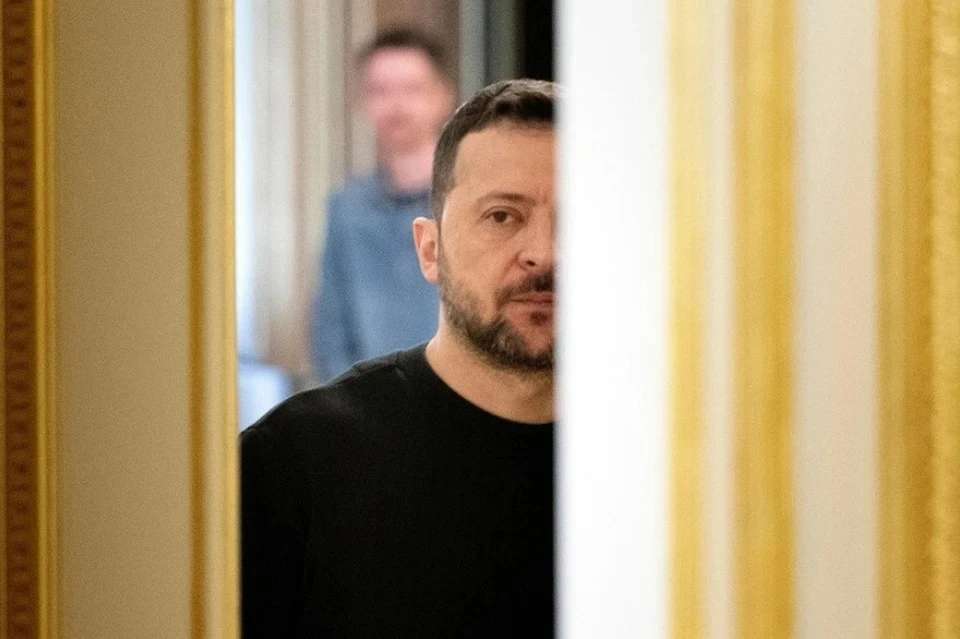 Дом с квартирами Зеленского и Миндича получил повреждения в Киеве