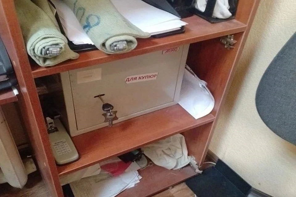 В Донецке задержали сотрудницу магазина, которая украла 137 тысяч рублей. Фото: МВД ДНР