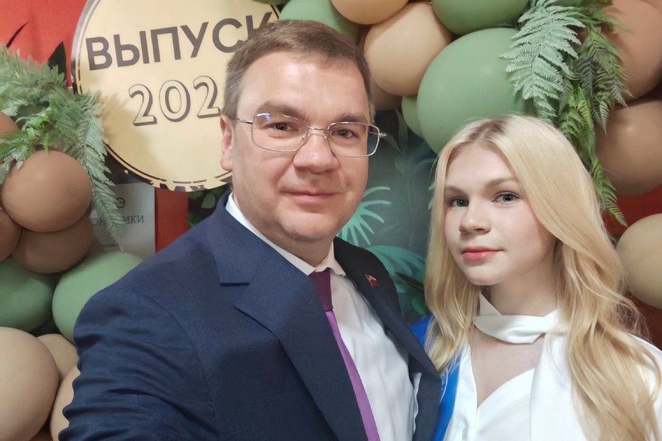 В школах Прикамья прозвенели последние звонки для более 40 тысяч выпускников