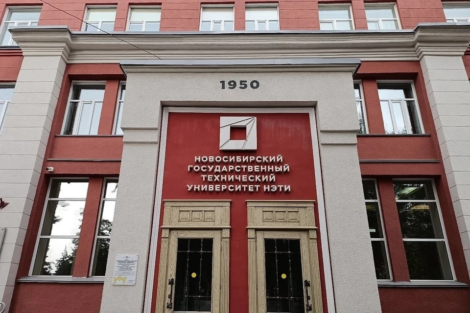 В основе метода лежит явление осмо-ЭДС.