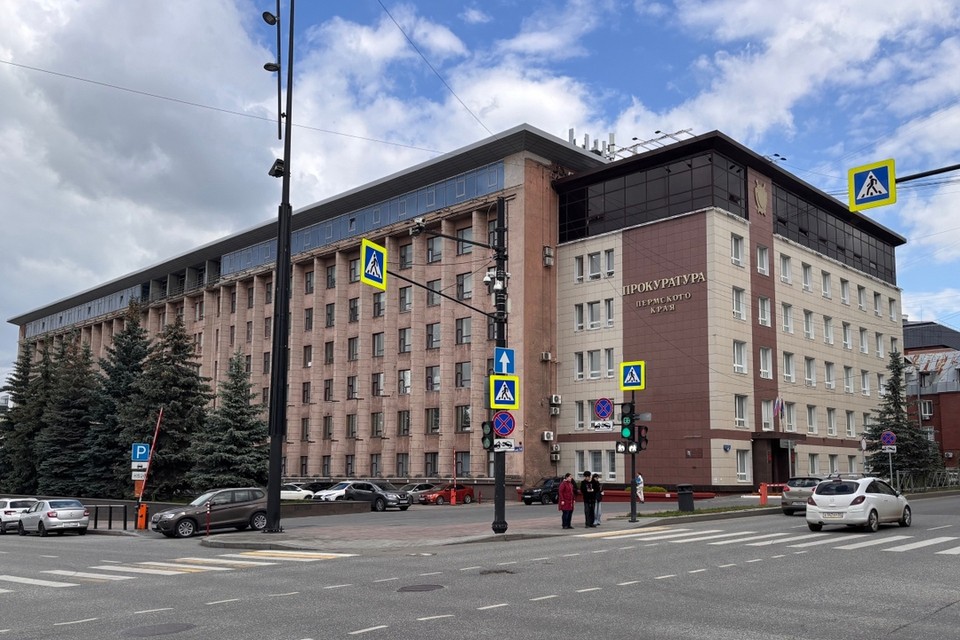 В Прикамье прокуратура добилась положенных выплат 10 медикам на 1,7 млн рублей