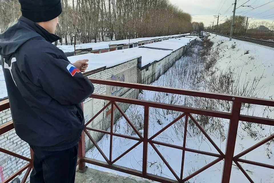 Всё произошло рядом с железнодорожным переходом вблизи улицы Волгоградской Фото: СУ СКР по Тюменской области