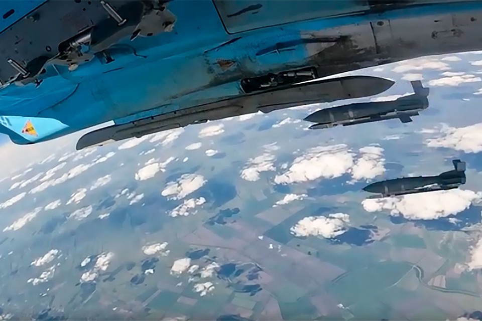 Над донецким городом Константиновка подняли российский флаг