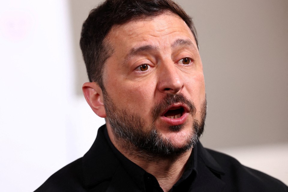 Зеленский требует принять Украину в ЕС без очереди: бывший комик не учел один нюанс