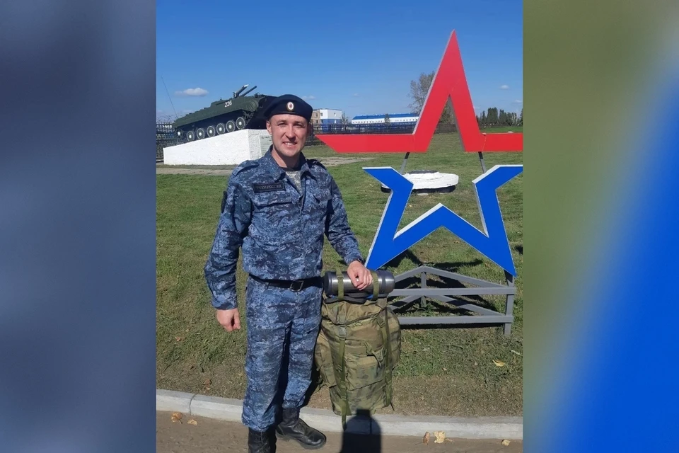 Увидев огонь, Дмитрий не раздумывая бросился на помощь. Фото: ГУ ФССП по Омской области