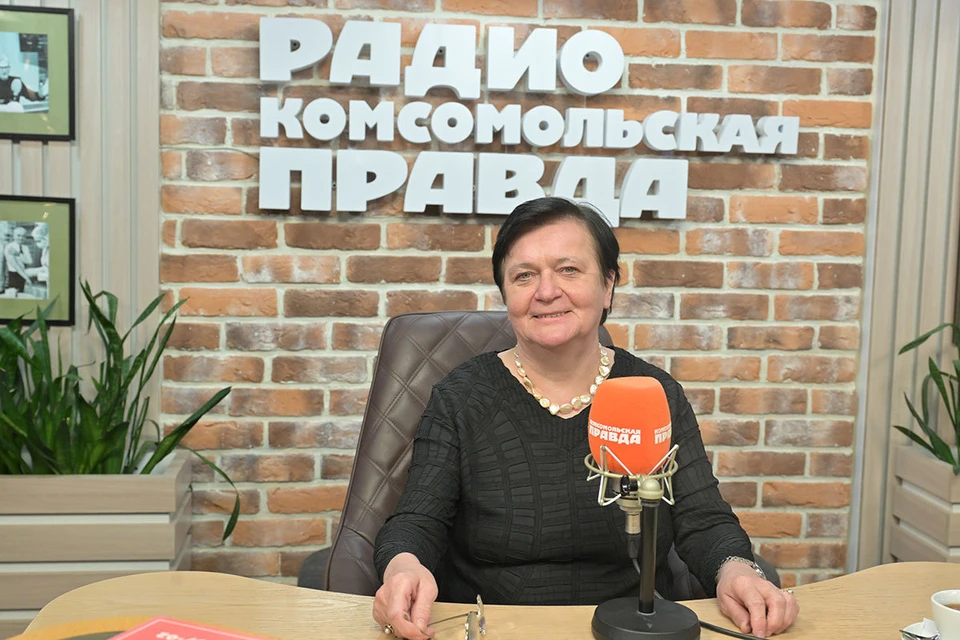 Ирина Попова, историк-китаевед, доктор исторических наук, профессор, член-корреспондент РАН, директор Института восточных рукописей РАН в Санкт-Петербурге.