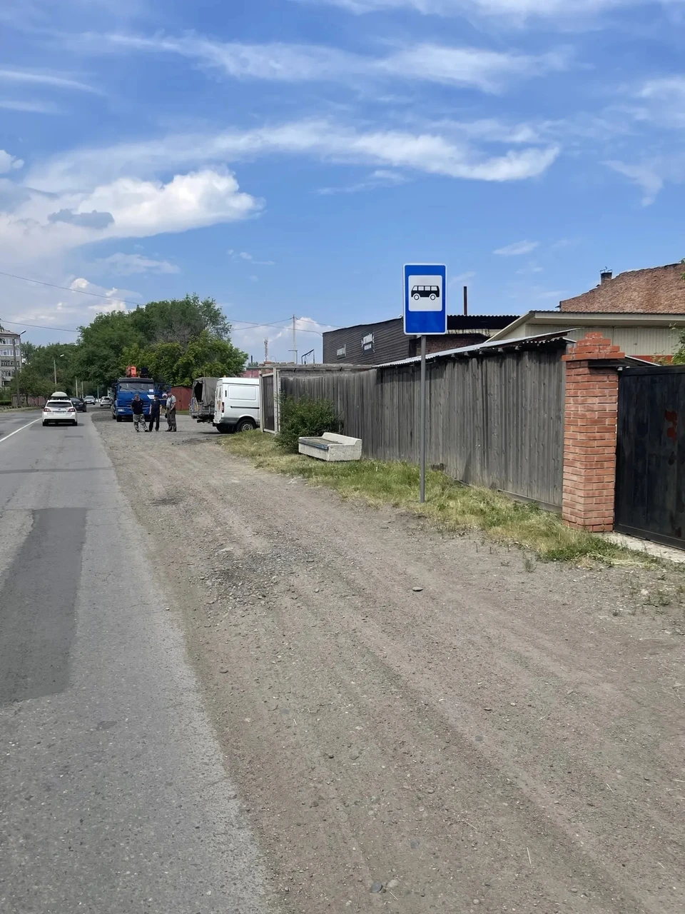 Коммунальщики организовали временные автобусные остановки на маршрутах