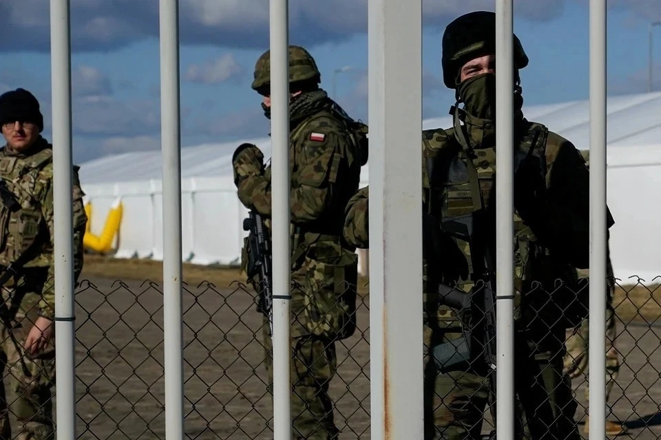 Армия Польши предупредила об усилении движения военной техники у границ с РФ