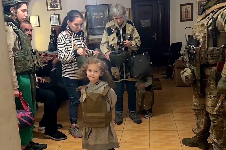 Только из Родинского бойцы 5 отдельного комендантского полка вывели около 30 человек.