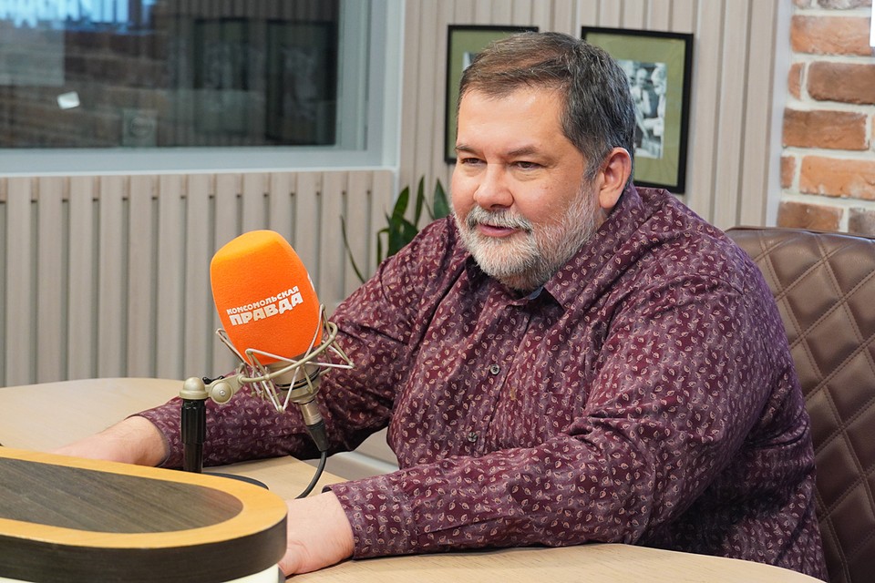 Сергей Лукьяненко: Попасть в компанию с Маяковским ну а что, хорошая компания