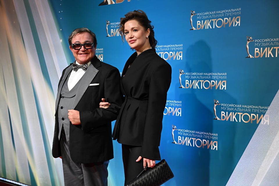 От Диброва снова ушла молодая возлюбленная? Скандальная ночь в клубе породила слухи о разрыве