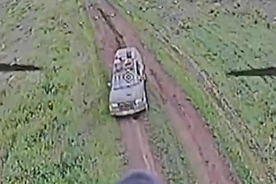 Колонны с украинской бронетехникой разбивают FPV-дронами: российские военные выявили сеть пунктов управления БПЛА ВСУ
