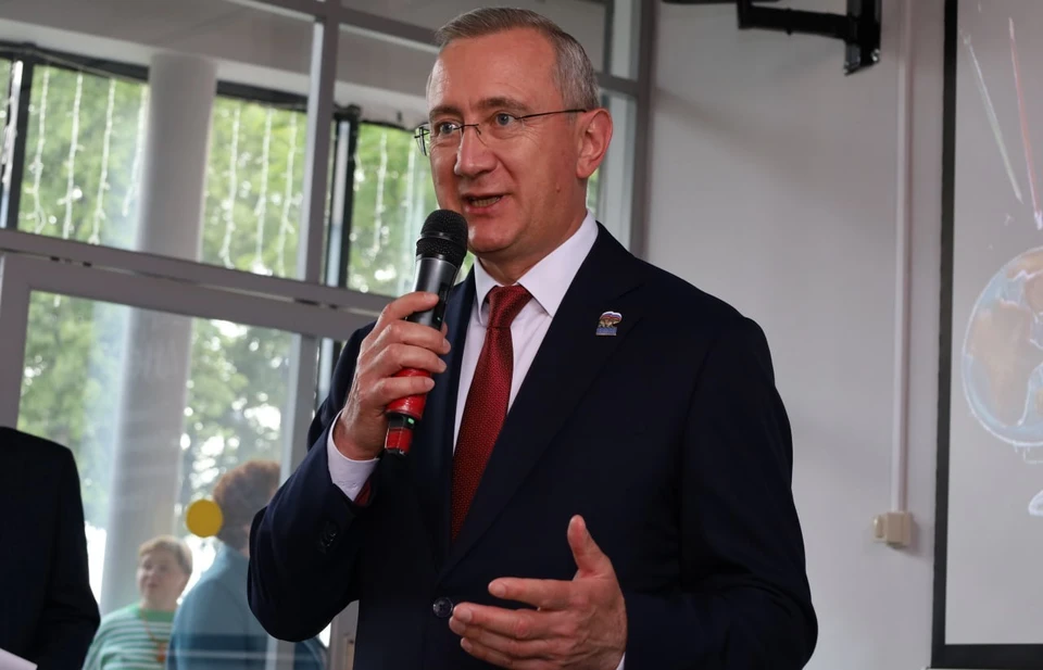 Владислав Шапша пожелал молодёжи региона яркой жизни.