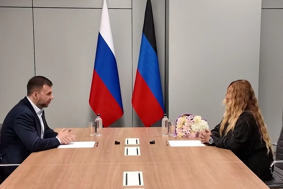 Глава ДНР Денис Пушилин встретился с народной артисткой России Анитой Цой. Фото: ТГ/Пушилин