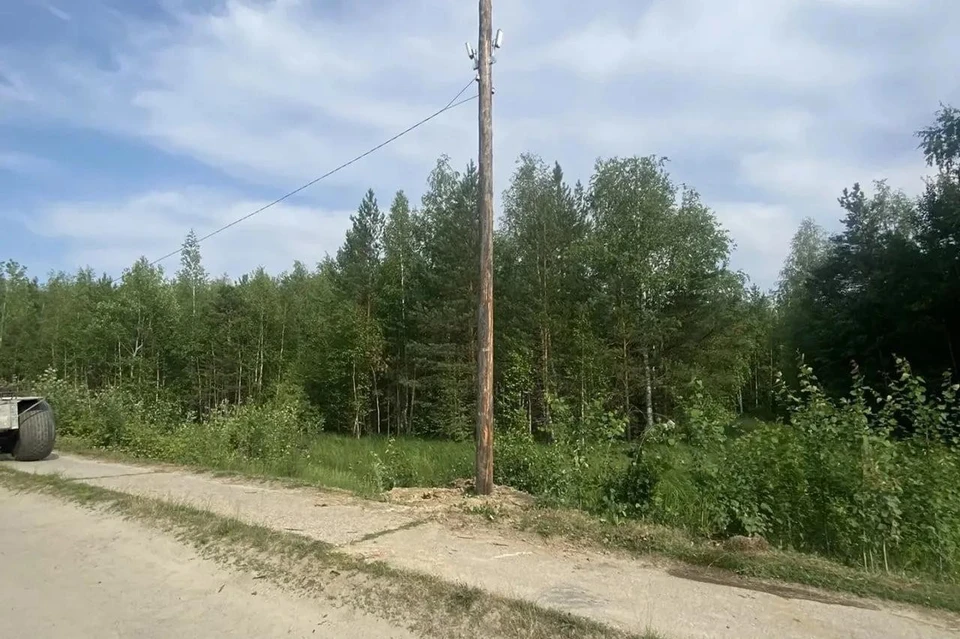 По закону участки дорог вблизи школ, больниц и других соцобъектов должны быть обеспечены искусственным освещением. Фото: прокуратура Томской области