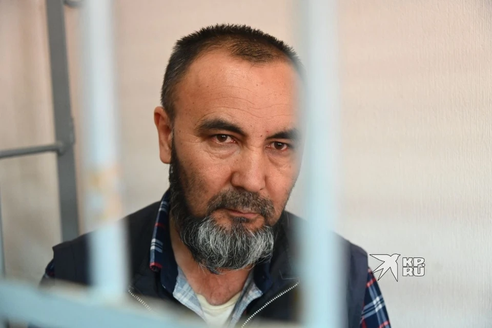 обвиняемый останется под стражей на время следствия