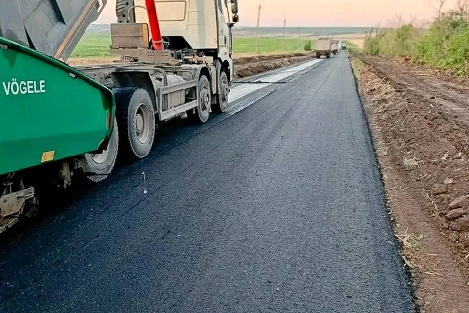 В ДНР с начала сезона обновили более 100 километров дорог. Фото: Служба автомобильных дорог Донбасса