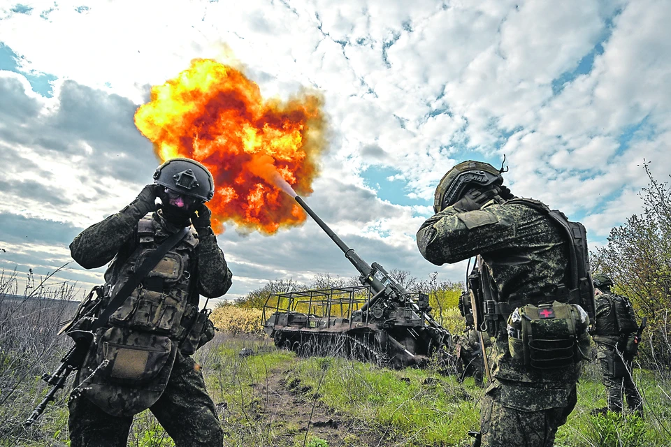 Боевая работа расчета САУ 2С7 «Пион» 34-й артиллерийской дивизии 273-й артиллерийской бригады группировки войск «Запад» на Харьковском направлении СВО.