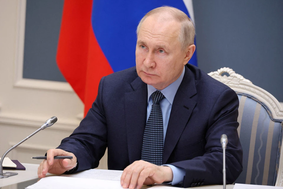 Владимир Путин подписал закон, который направлен на обеспечение внутреннего рынка бензином и дизельным топливом и поддержку российских нефтеперерабатывающих заводов.