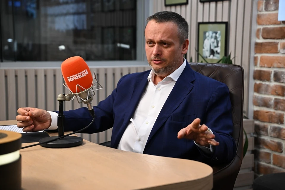 Министр транспорта Российской Федерации Андрей Никитин рассказал в эфире радио "Комсомольская правда" о развитии транспортной сферы в стране.