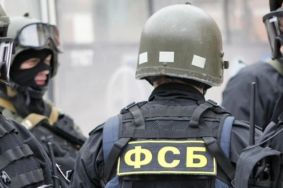 ФСБ задержала в Крыму двух россиян за сбор данных о ВС России в зоне СВО