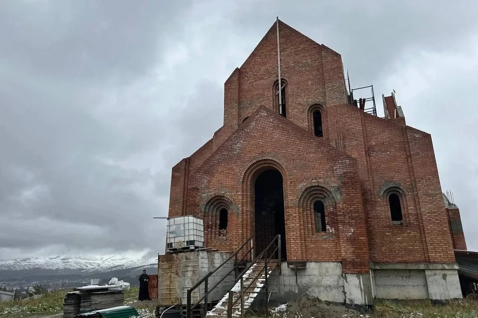 Сосо Павлиашвили пожертвовал миллион рублей на храм в Кисловодске. Фото: администрация Кисловодска