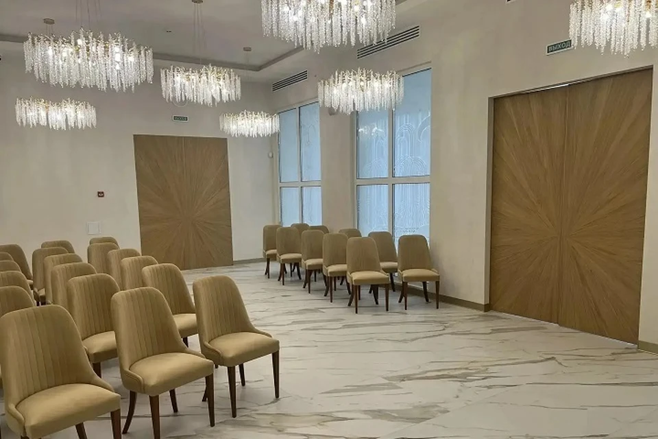 Петербургские строители завершают восстановление ЗАГСа в Мариуполе. Фото: «Возродим Донбасс»