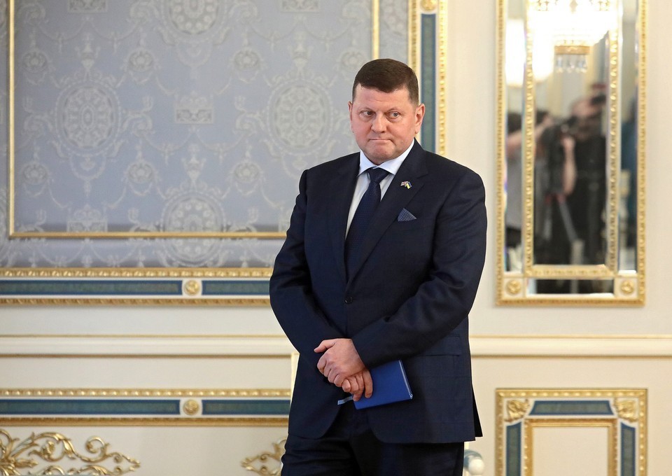 Подножка Зеленскому: Залужный заявил о невозможности победы над Россией